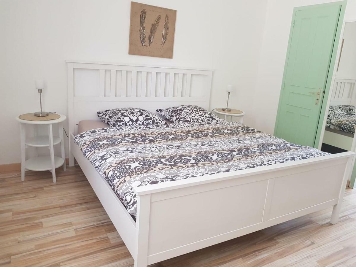 Le Venay Bed & Breakfast Frontenaud Ngoại thất bức ảnh
