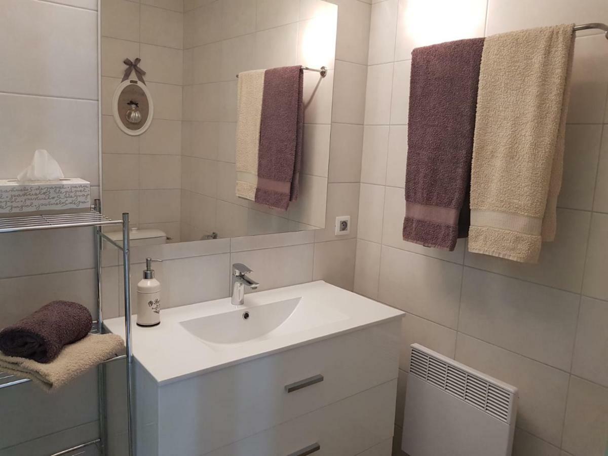 Le Venay Bed & Breakfast Frontenaud Ngoại thất bức ảnh